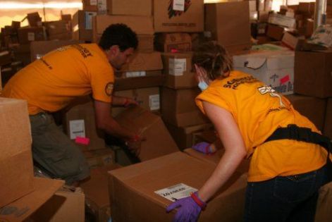 20100122-vms-helping-to-index-supplies-01.jpg 20100122-vms-helping-to-index-supplies-01.jpg